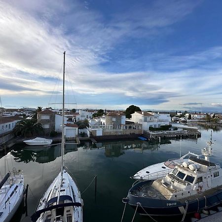 Apartamento En Roses Con Vistas Al Canal Y Piscina Екстериор снимка