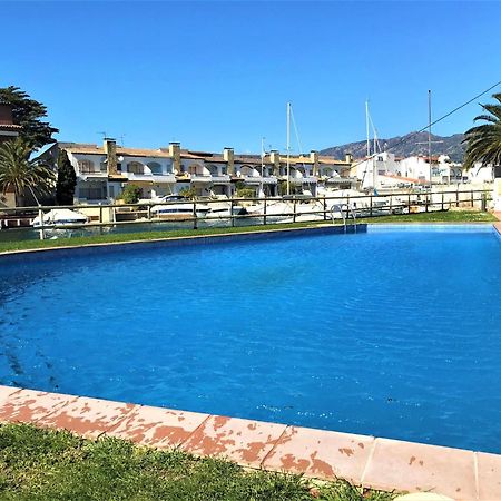 Apartamento En Roses Con Vistas Al Canal Y Piscina Екстериор снимка