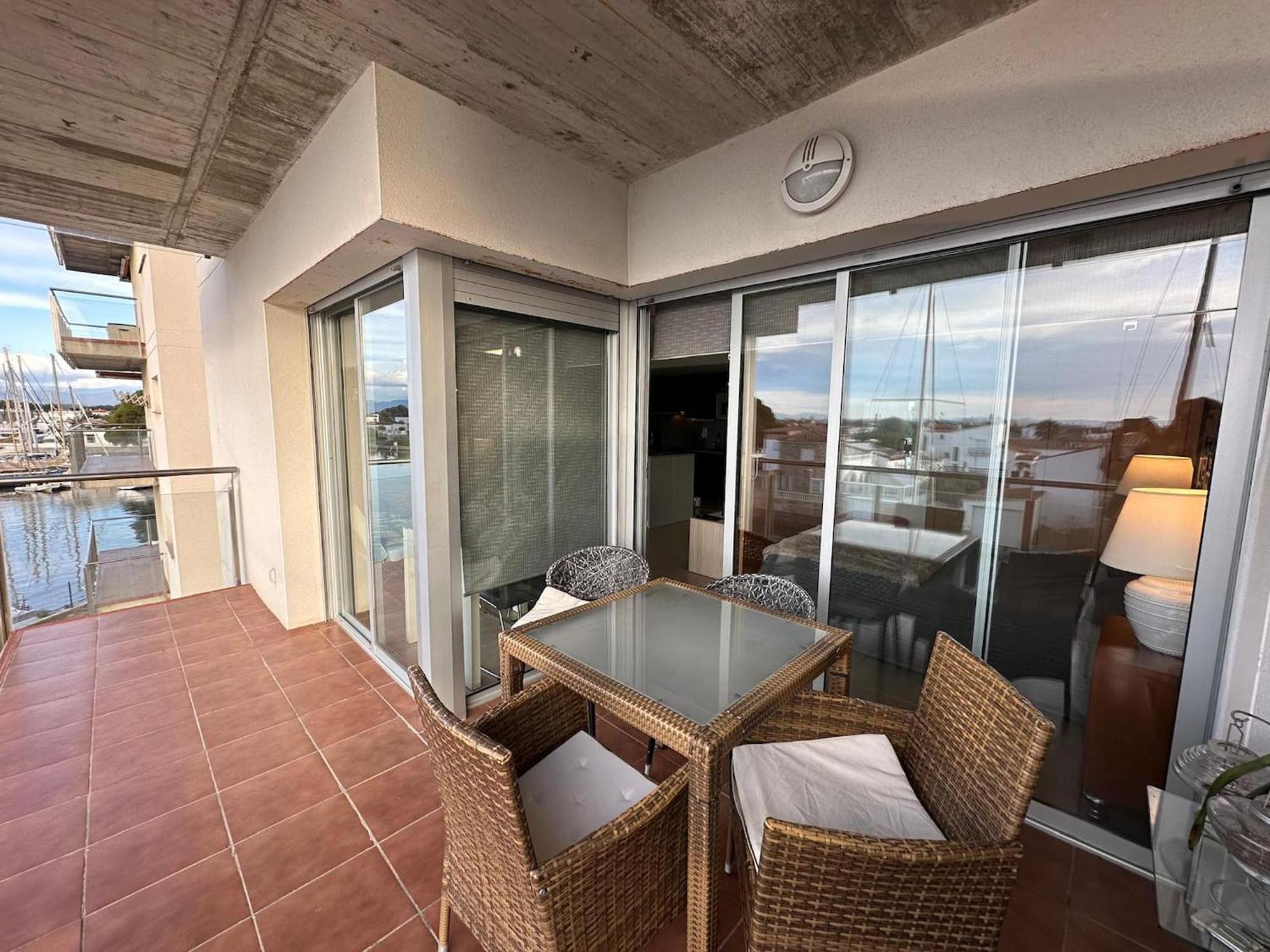 Apartamento En Roses Con Vistas Al Canal Y Piscina Екстериор снимка