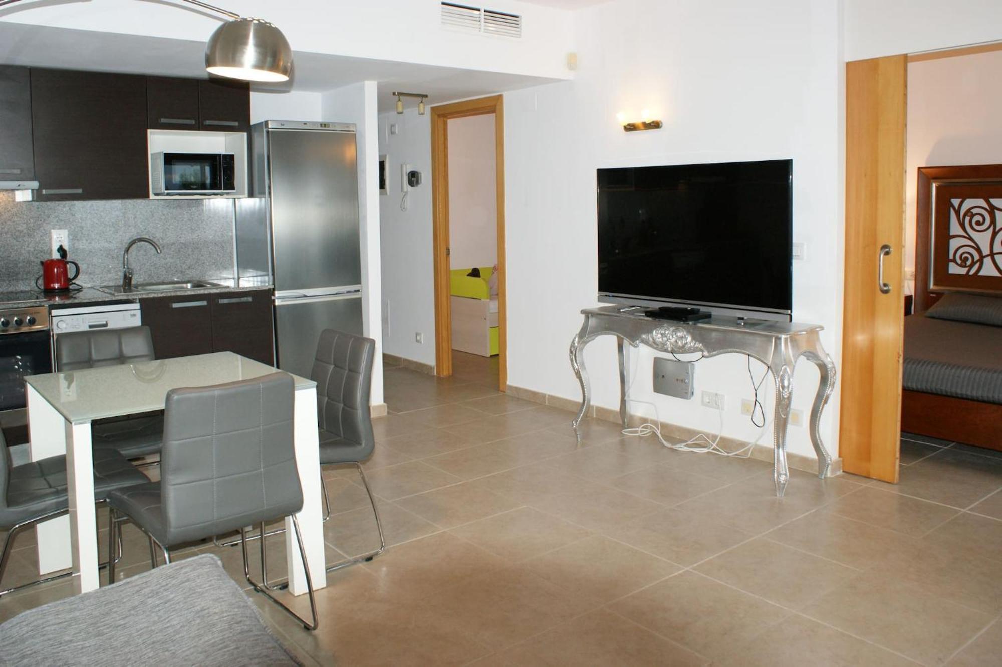 Apartamento En Roses Con Vistas Al Canal Y Piscina Екстериор снимка